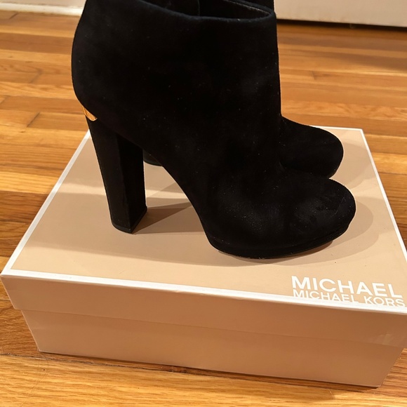 Michael Kors Haven Bootie - Picture 6 of 9
